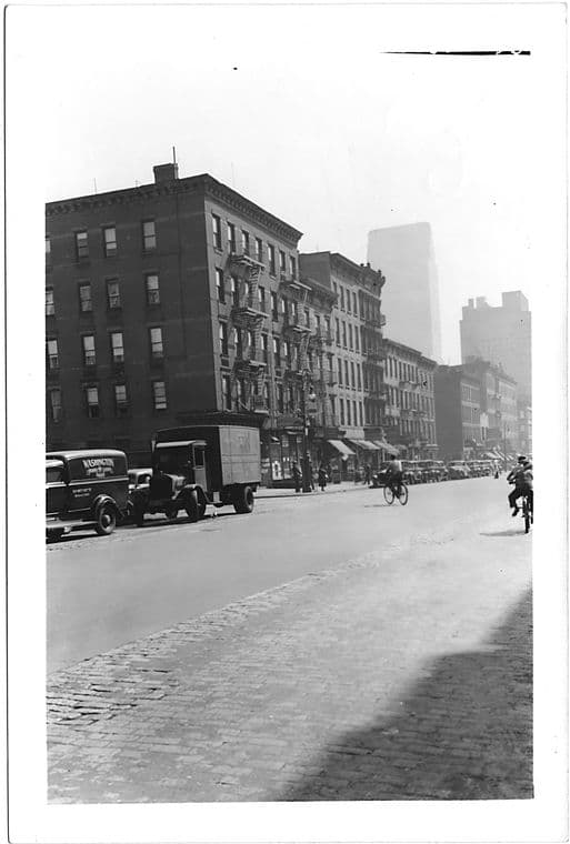 9th Avenue at 48th Street and , Northwest side to South, Manhattan, 1941-04-18