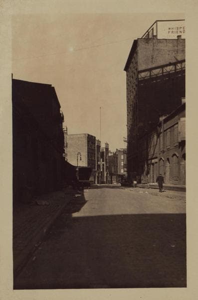 Manhattan: Water Street - Dover Street, 1932