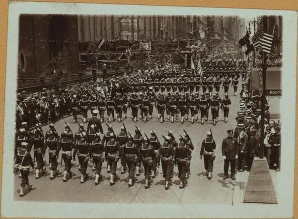 Celebrations - Parades - Municipal events - National Guard and Naval Reserve Units, 1924