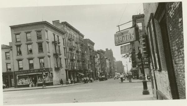25th Street (East) - Second Avenue looking east, 1942-08-24