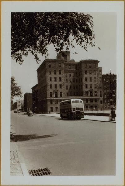 Manhattan: 5th Avenue - 106th Street, 1942