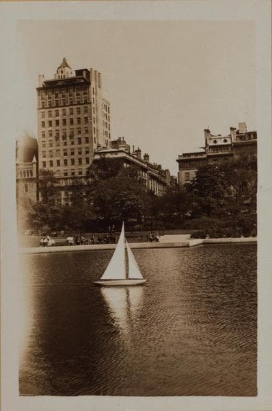 Manhattan: 5th Avenue - 75th Street, 1933