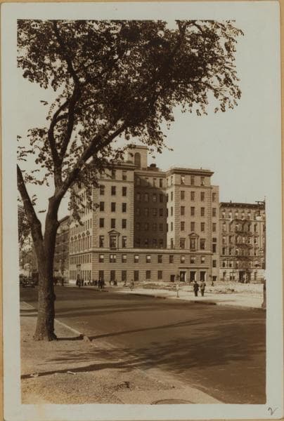 Manhattan: 5th Avenue - 106th Street, 1933