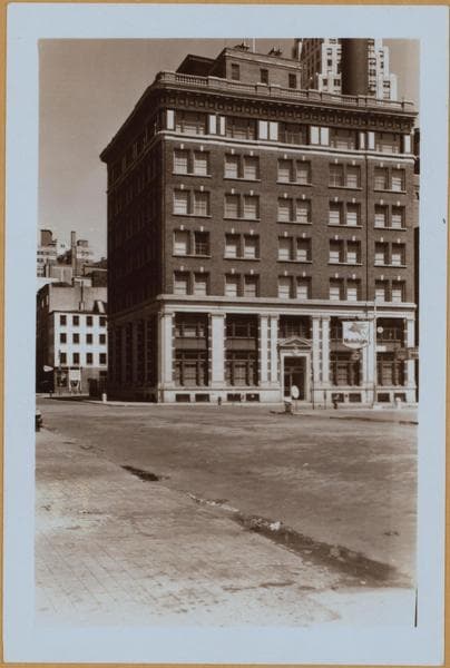 Manhattan: Front Street - Maiden Lane, 1940