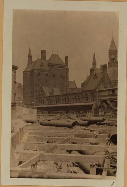 Manhattan: 6th Avenue - 8th Street, 1927–1928