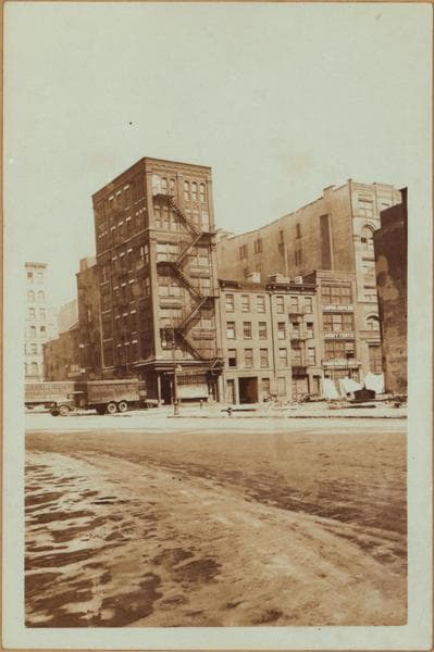 Manhattan: Water Street - Pike Slip, 1934