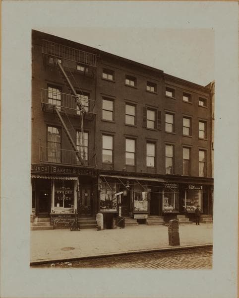 Manhattan: 3rd Avenue - west side - between 16th and 17th Street., 1915