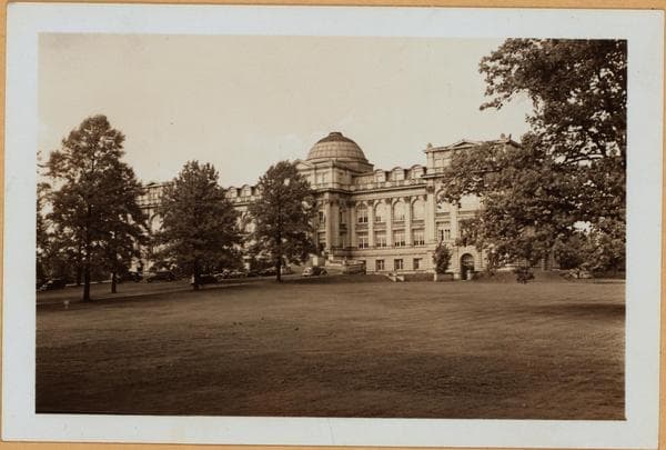 Bronx: Bronx Park - Museum, N.Y. Botanical Garden., 1938; 1938-05-12